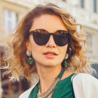 shopify experts 25 person PMP48L8